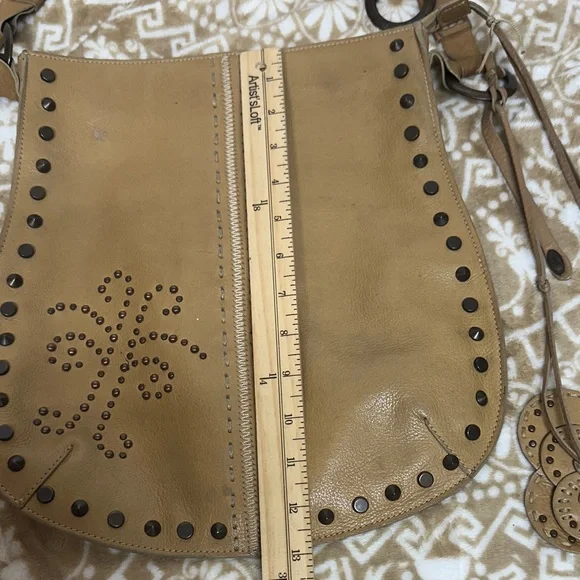 Stylish Tan Leather Hobo Bag - Picture 5 of 12